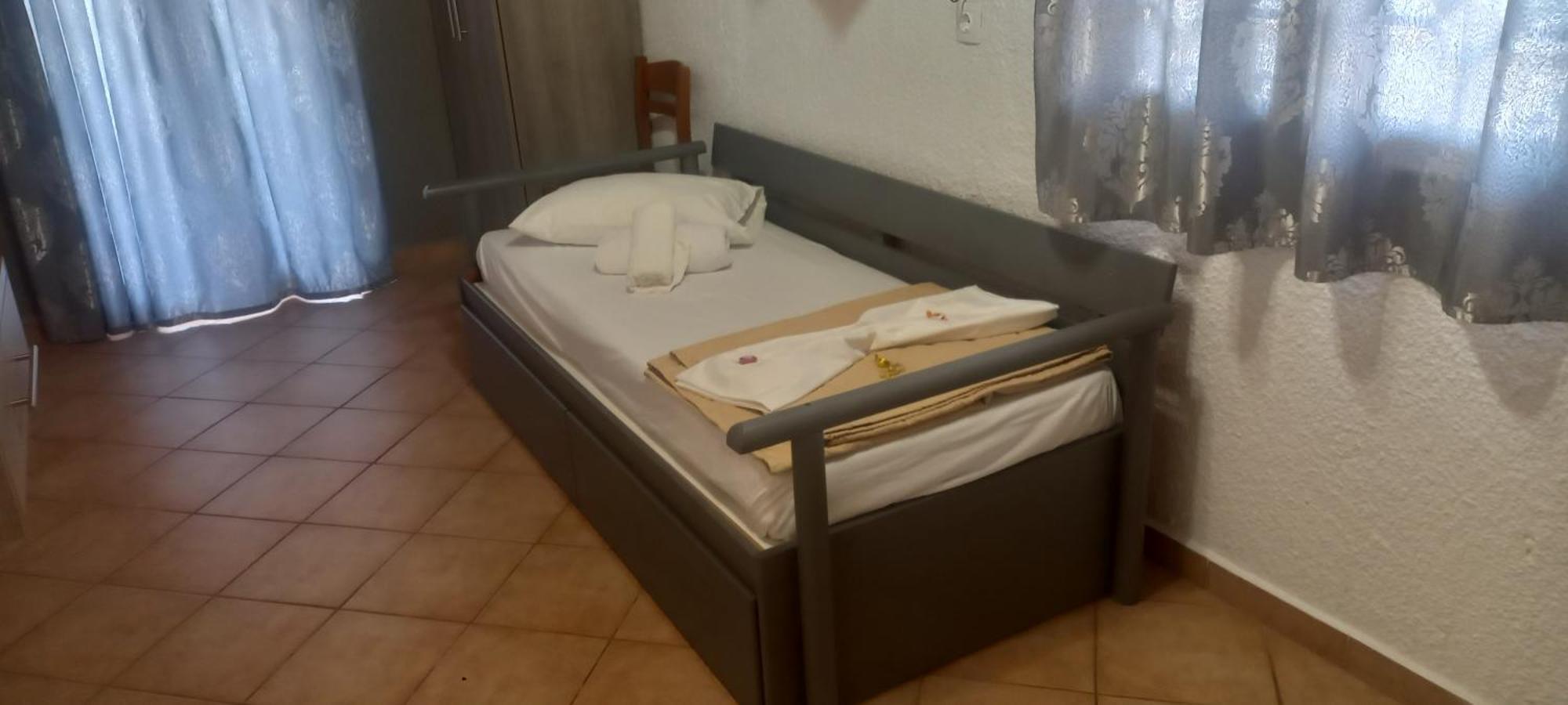 Hotel Dora Sarti Extérieur photo